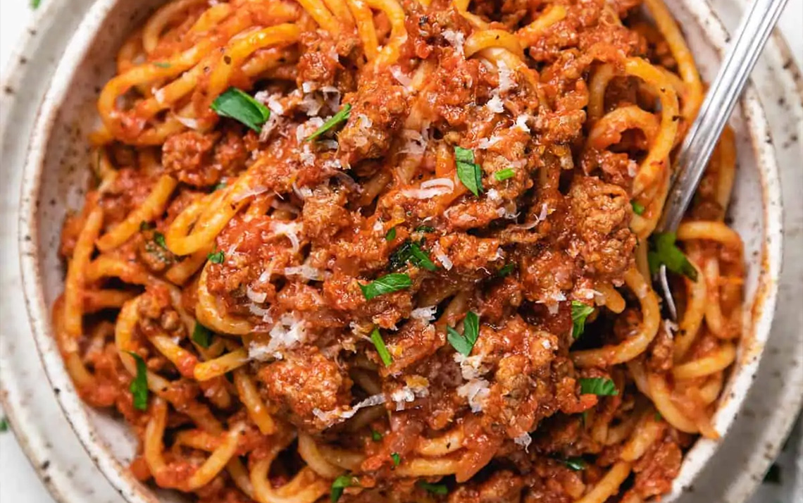 SQ Professional - Easy Spaghetti Bolognese Recipe 