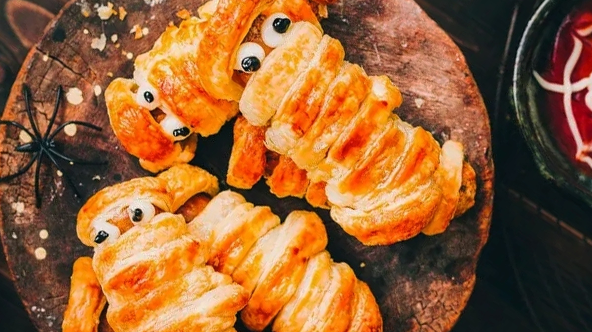 Halloween Sausage Mummies