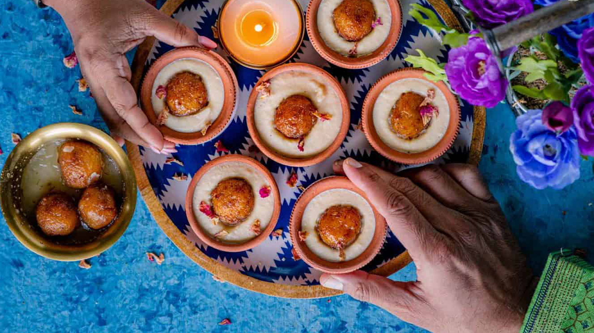 Malai Kulfi with Gulab Jamun