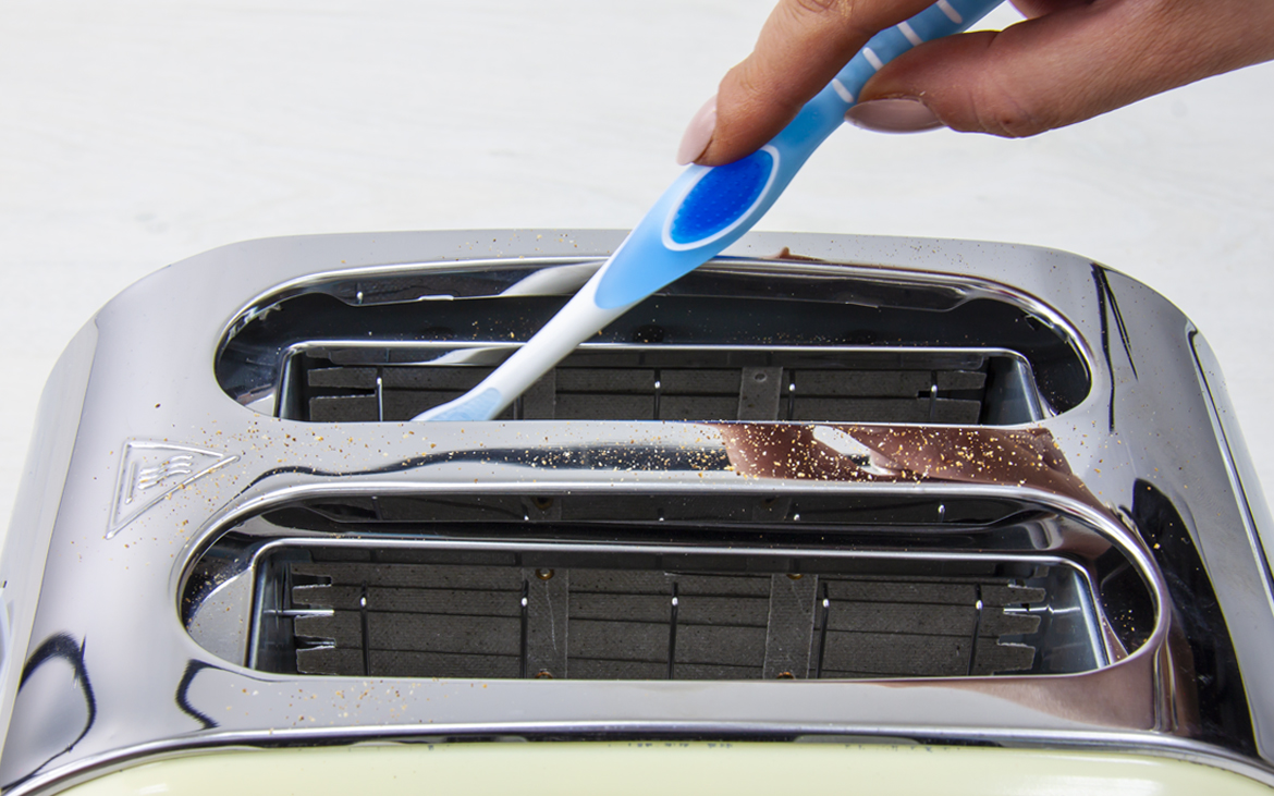 Tips For Deep Cleaning Your Toasters Slider-1